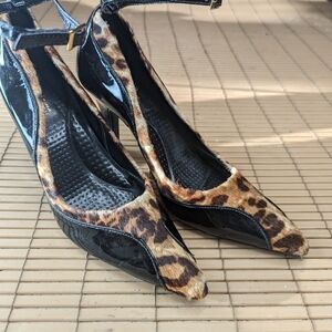 Mariana by Golc women's sz 6M.  4" heel black patent leather leopard print dyed